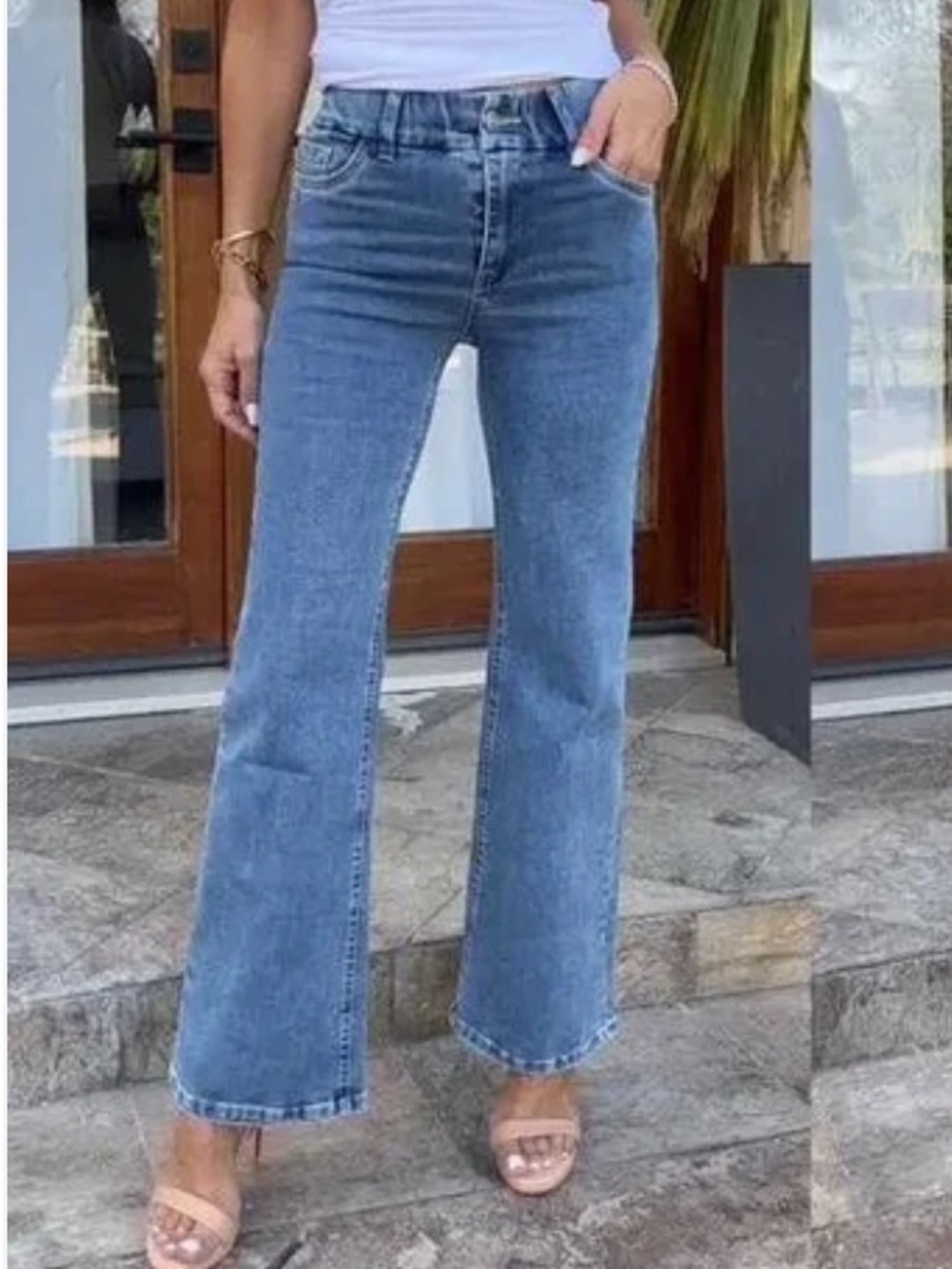BEVY Flog Pull on Jeans Size 24